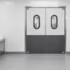 Жесткая маятниковая распашная дверь двустворчатая из сэндвич панелей 240*240